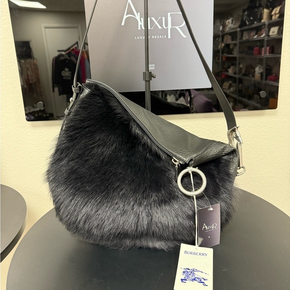 Burberry night bag, brand new with tags - Picture 1 of 14